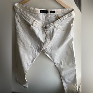 Massimo Dutti Cream jeans Old Money Aesthetics